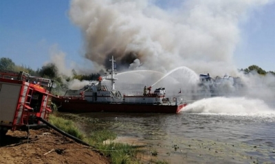 В Ямальском районе сгорел пассажирский катер